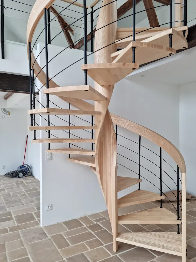 Réalisation d'escaliers par l'entreprise LEVOUX Pascal, menuisier à Châteauroux