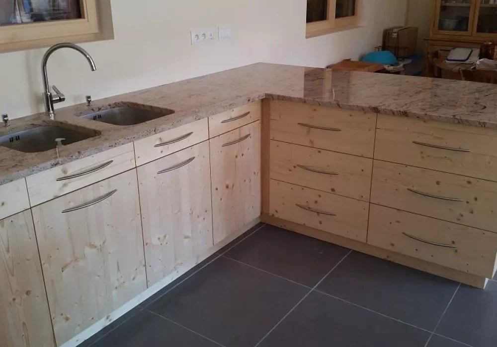 Réalisation d'aménagement intérieur par l'entreprise LEVOUX Pascal, menuisier à Châteauroux