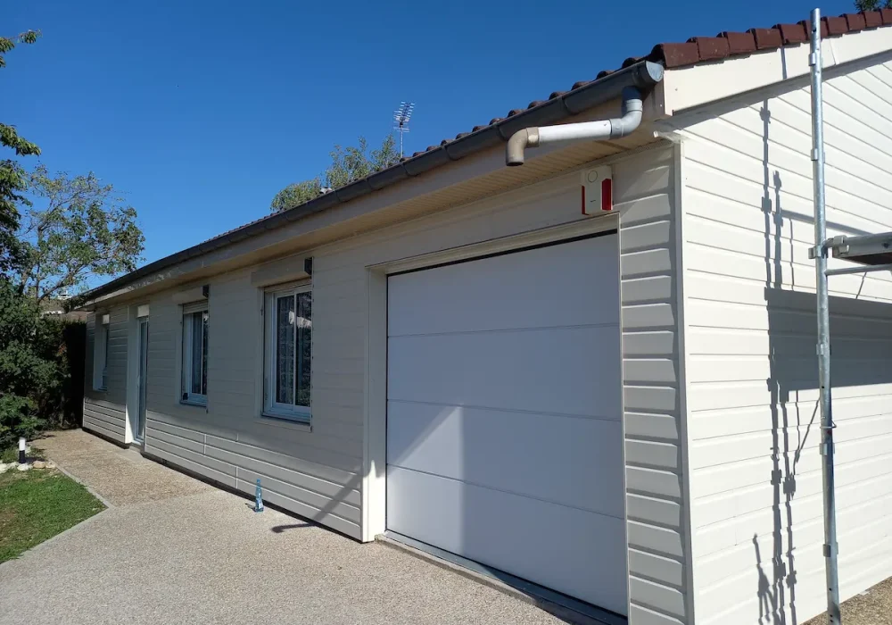 Réalisation d'isolation par l'entreprise LEVOUX Pascal, menuisier à Châteauroux